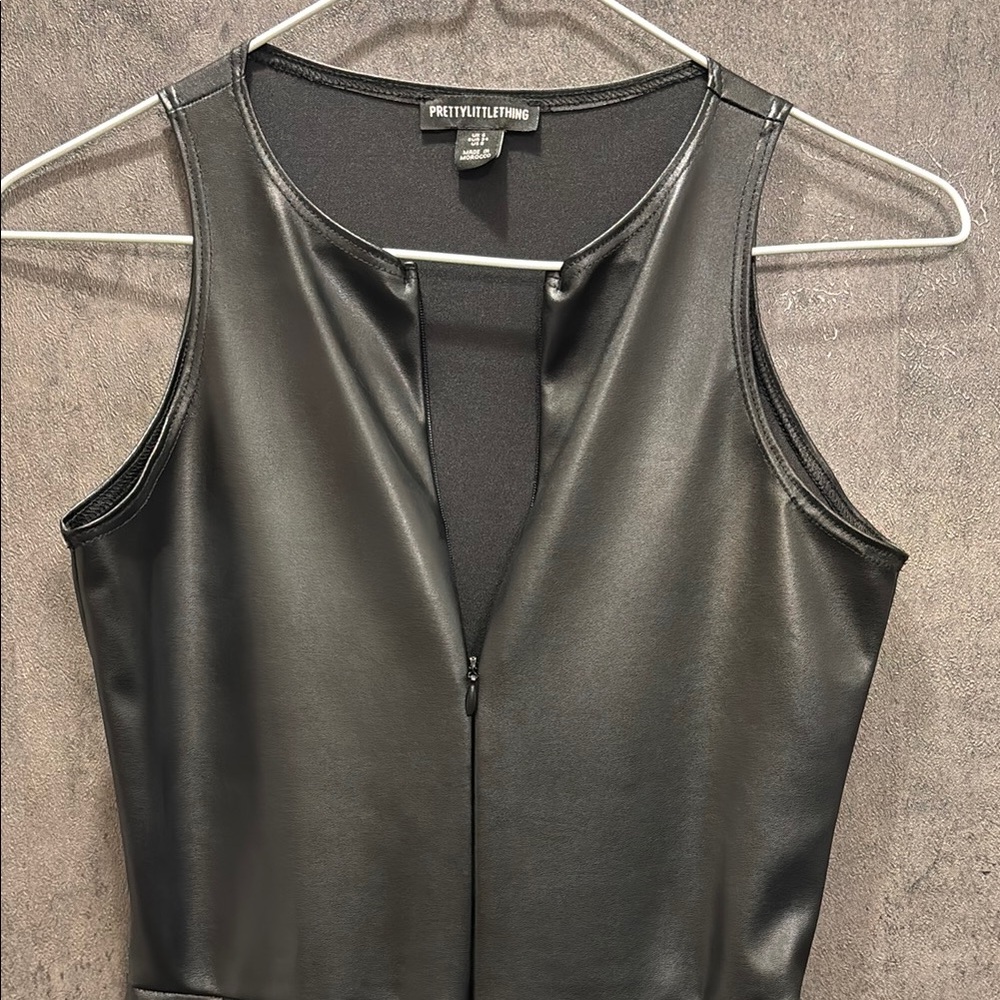 PrettyLittleThing Gray Fitted Sleeveless Bodysuit